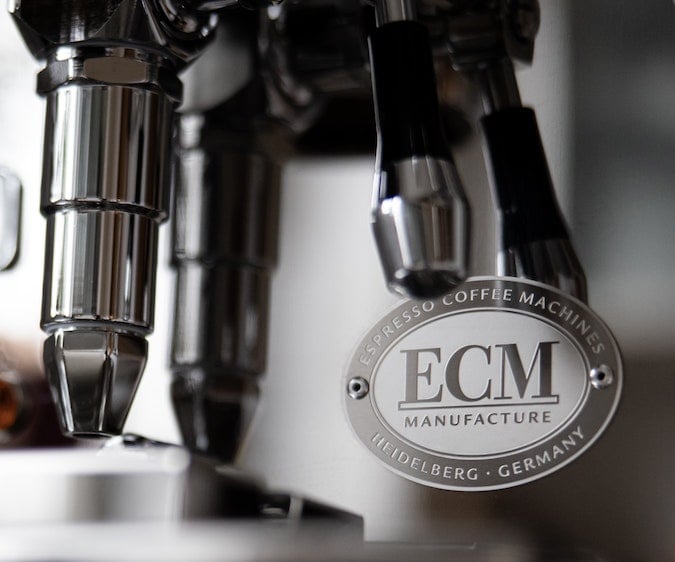 ECM Logo auf Siebträgermaschine